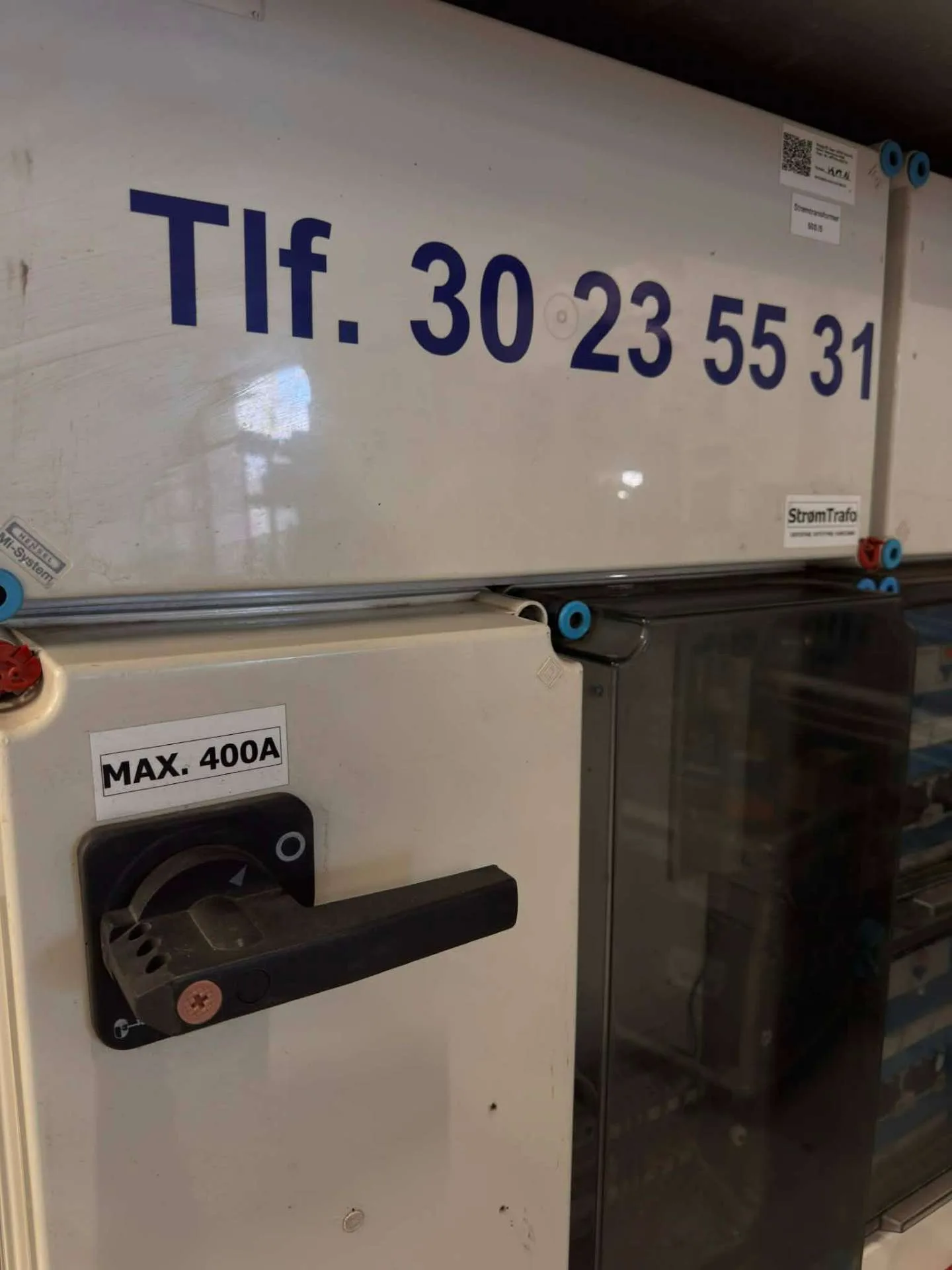 400A målerstavle – detalje af stålramme og konstruktion
