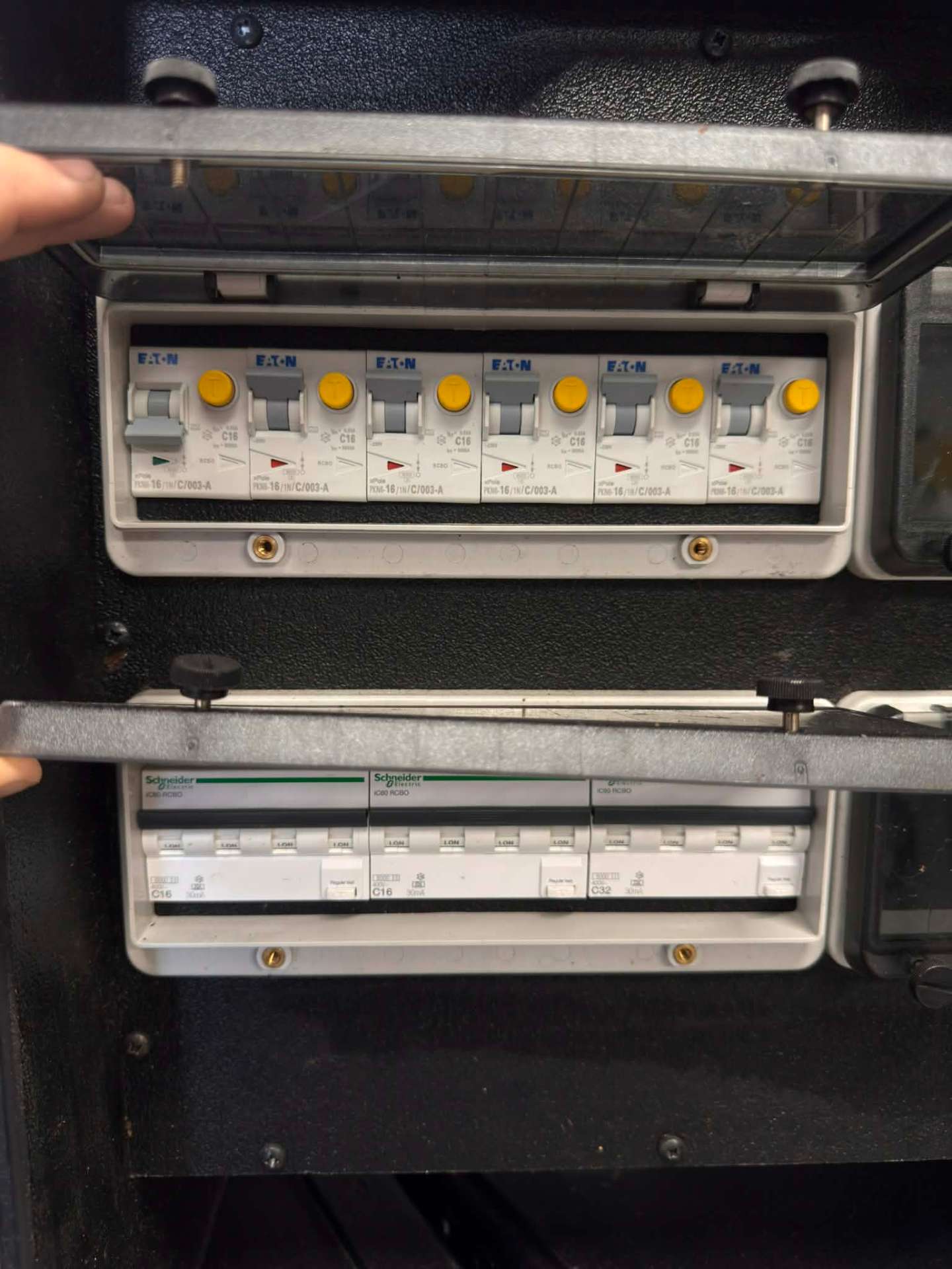 63A strømtavle med HPFI og adskilte grupper – frontpanel